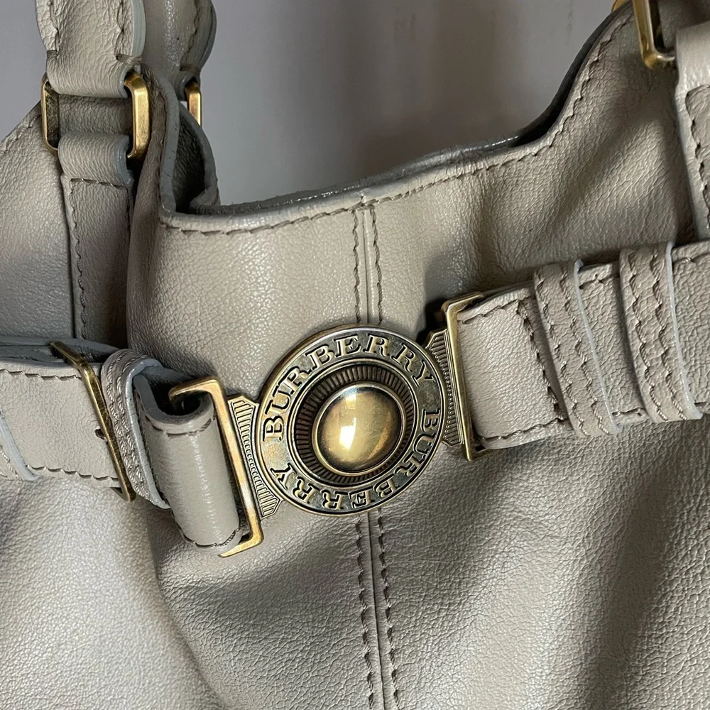 BURBERRY
Grey Buffalo Leather Lambeth Bag - Picture 3 of 8